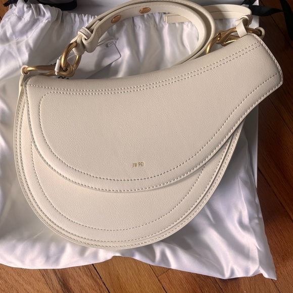 NWT JW PEI Ashlie Bag- White - Picture 4 of 6